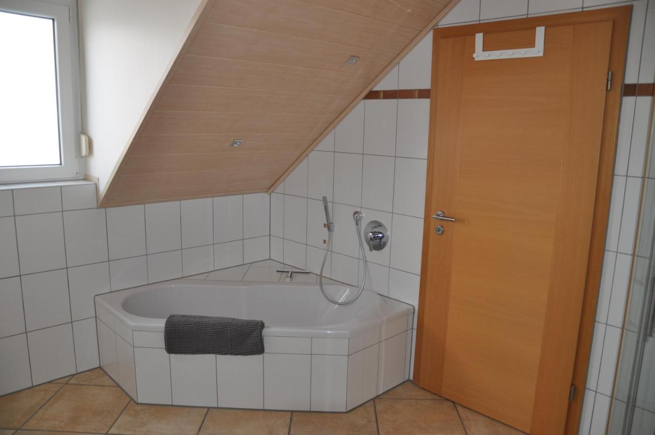 Schnurs Ferienwohnung Römerberg Extérieur photo