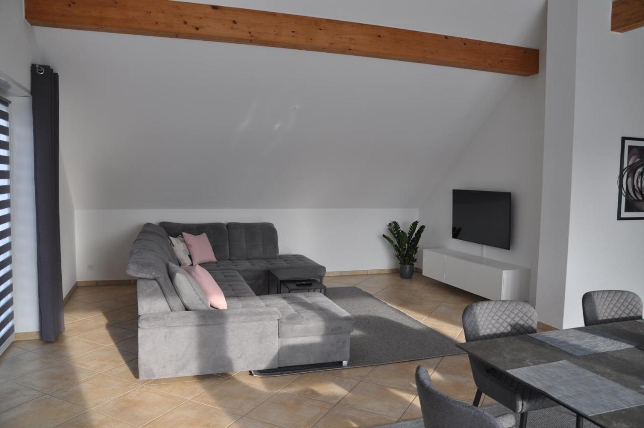 Schnurs Ferienwohnung Römerberg Extérieur photo