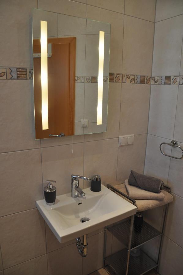 Schnurs Ferienwohnung Römerberg Extérieur photo